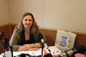 La candidata de CiU, Olga Rué, a l'estudi de Ràdio Tiana