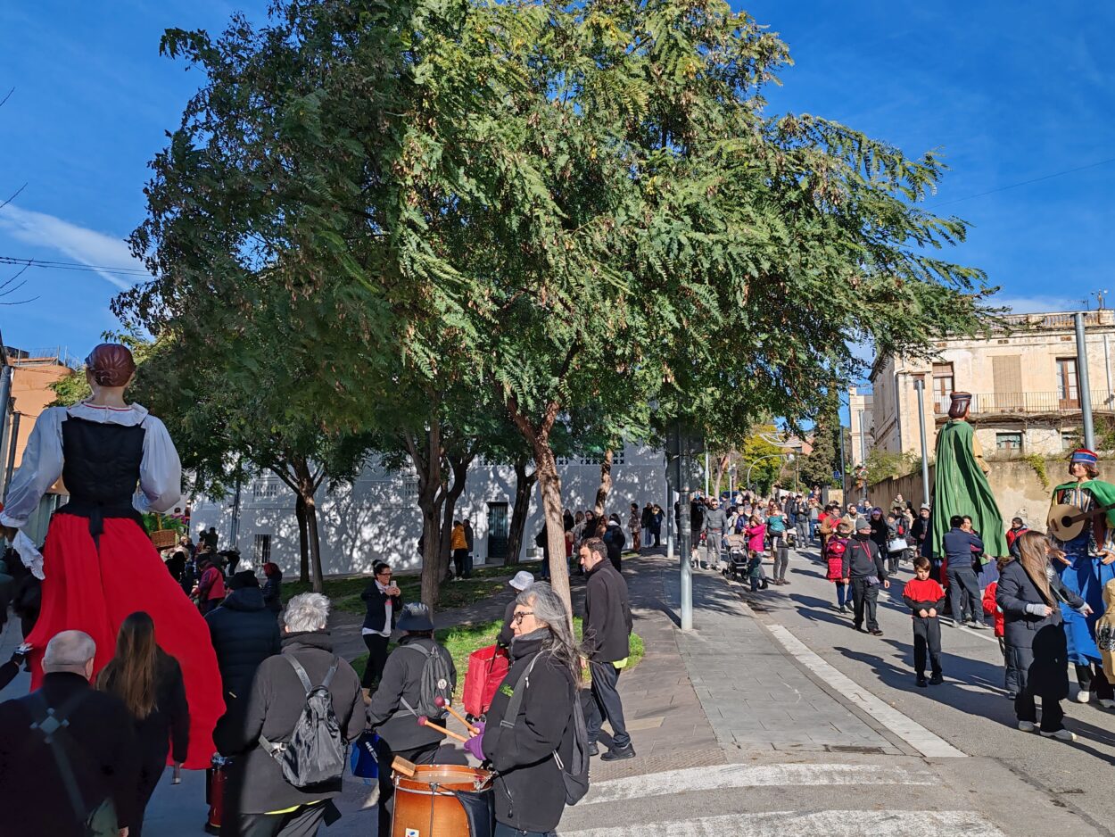 colla gegantera i grallera de Tiana